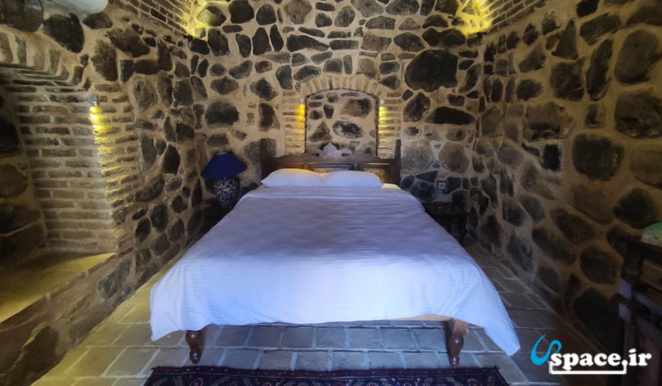 نمای داخلی اتاق بوتیک هتل کاروانسرای کوهاب - نطنز